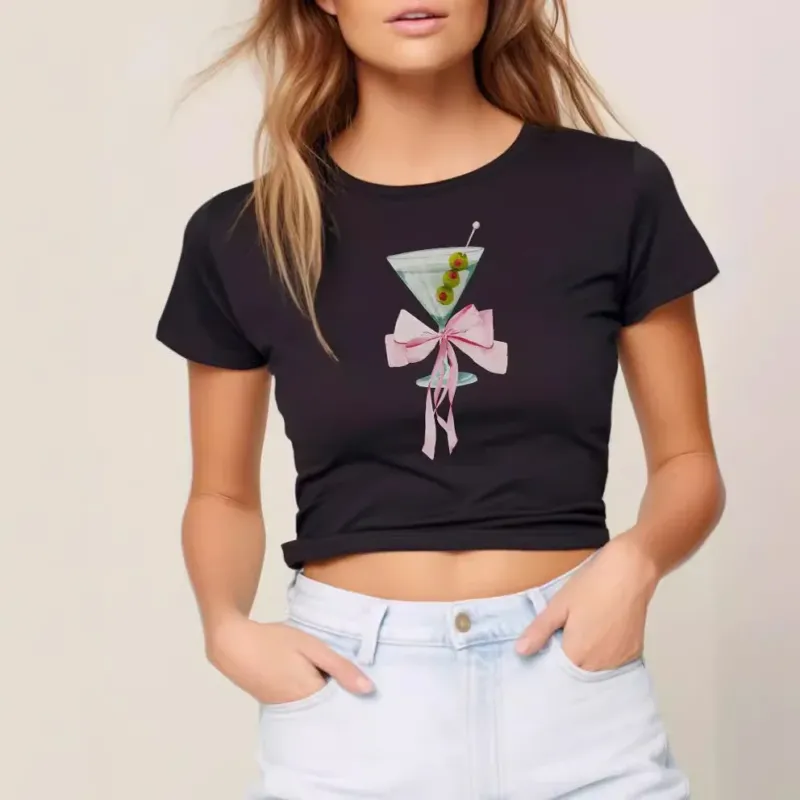 Damen Cropped T-Shirt mit trendy Cocktail-Design – Orélia