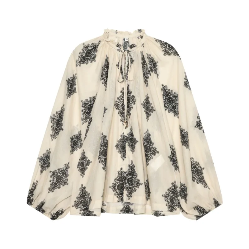 Damen Boho-Bluse aus leichtem Baumwollvoile mit gerafftem Stehkragen, Bindeband und voluminösen Ballonärmeln Echo Archiv